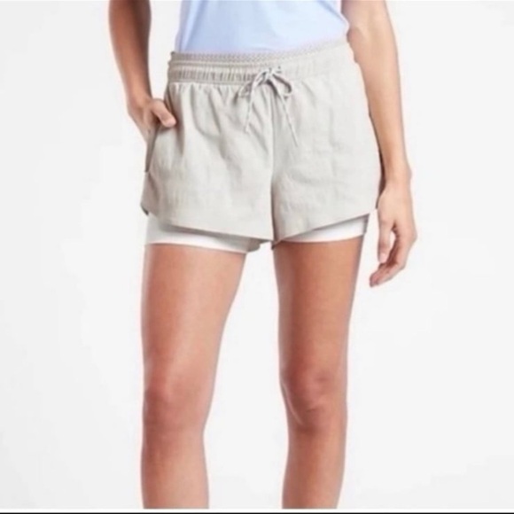 Athleta Crest 2 in 1 Shortie Shorts - Picture 1 of 5